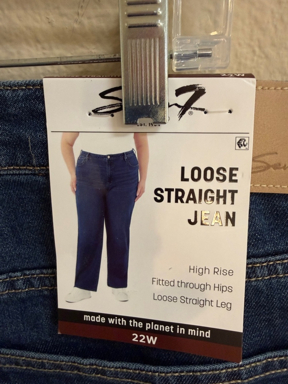 NWT Size 22W Seven7 Loose Straight Jean